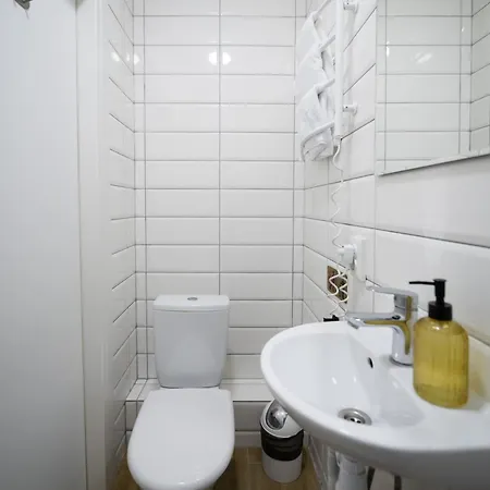 Apartment Myfreedom поруч із метро вокзальна Kiew