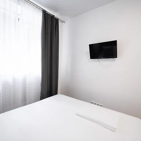 Apartment Myfreedom поруч із метро вокзальна *
