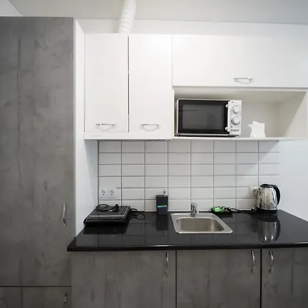 Myfreedom поруч із метро вокзальна Apartment Kiew